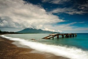 27576663 - broken dock